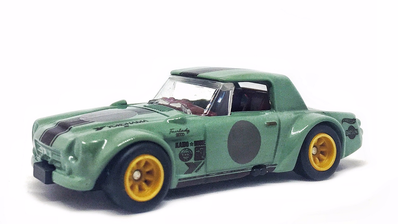 Illustration for article titled Hot Wheels Fairlady 2000 – Dye Experiment